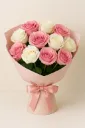 🌸 Pink & White Roses Bouquet