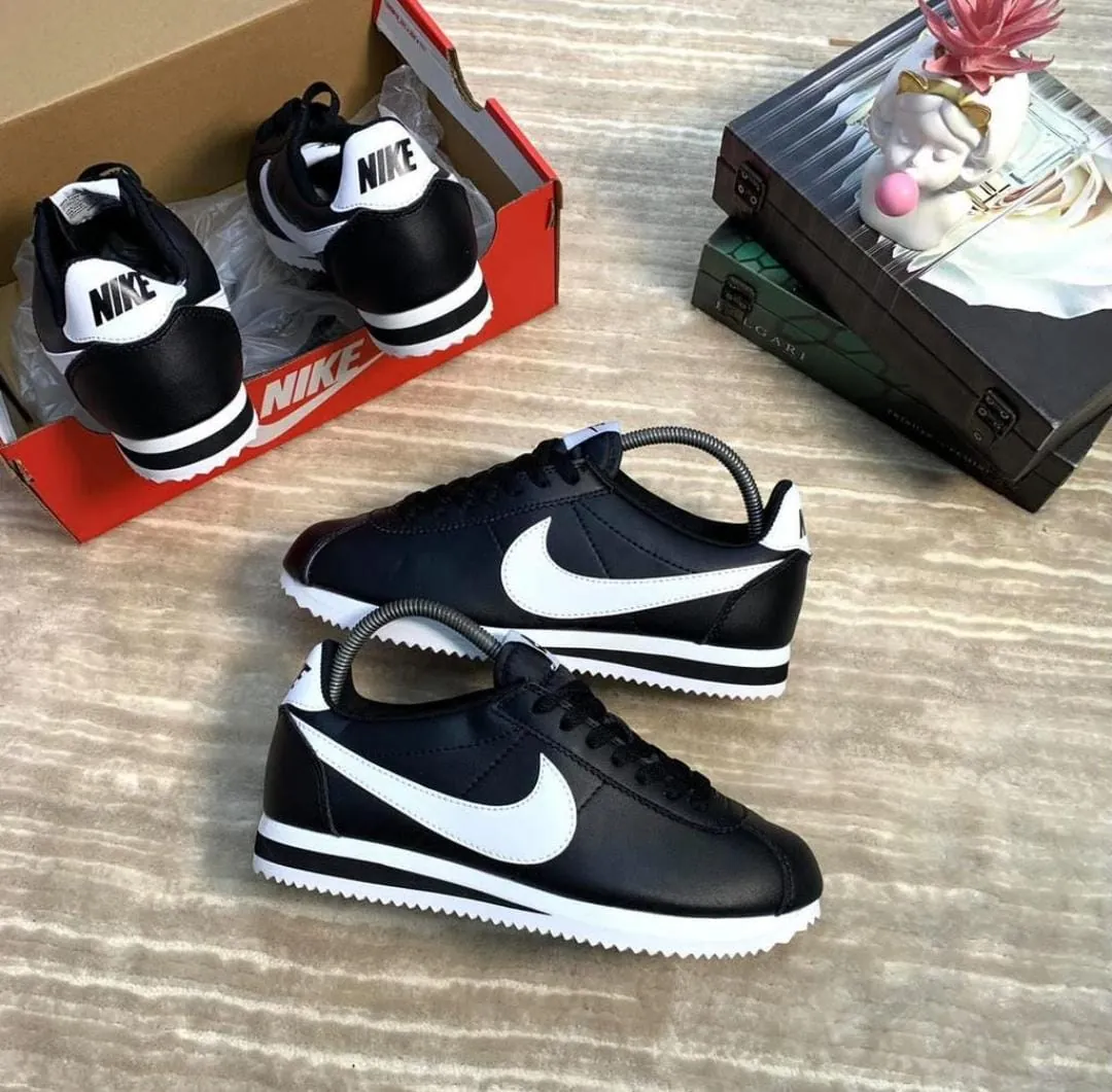 Nike Cortez Black & White Kicks 👟